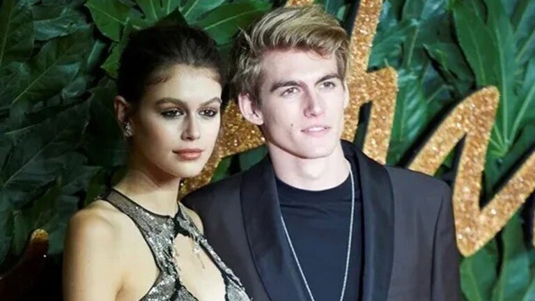 Presley Gerber, hijo de Cindy Crawford y Rande Gerber, murió a los 27 años mientras permanecía en un centro de rehabilitación en el área de Los Ángeles.